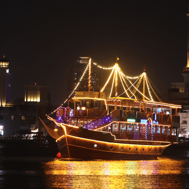 Dubai Creek Dhow Cruise: Dinner and Live Show Experience